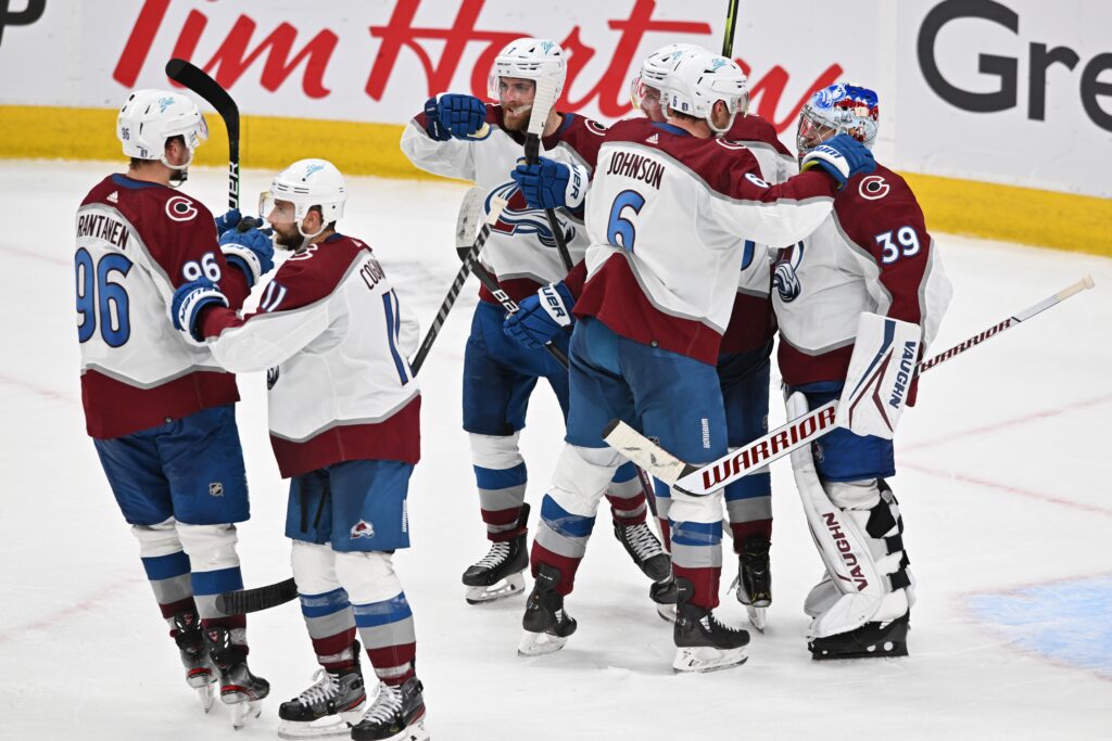 Kadri hurt as Avs steal one on the road to take 3-0 series lead