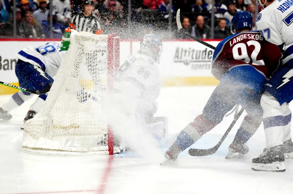 Avs Game 45 Grades: Beastly battle