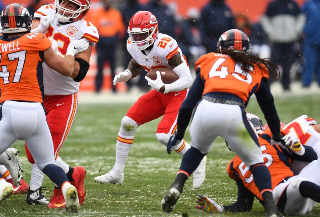 Broncos Game Grades: Standouts and duds from a disappointing loss to the Chiefs