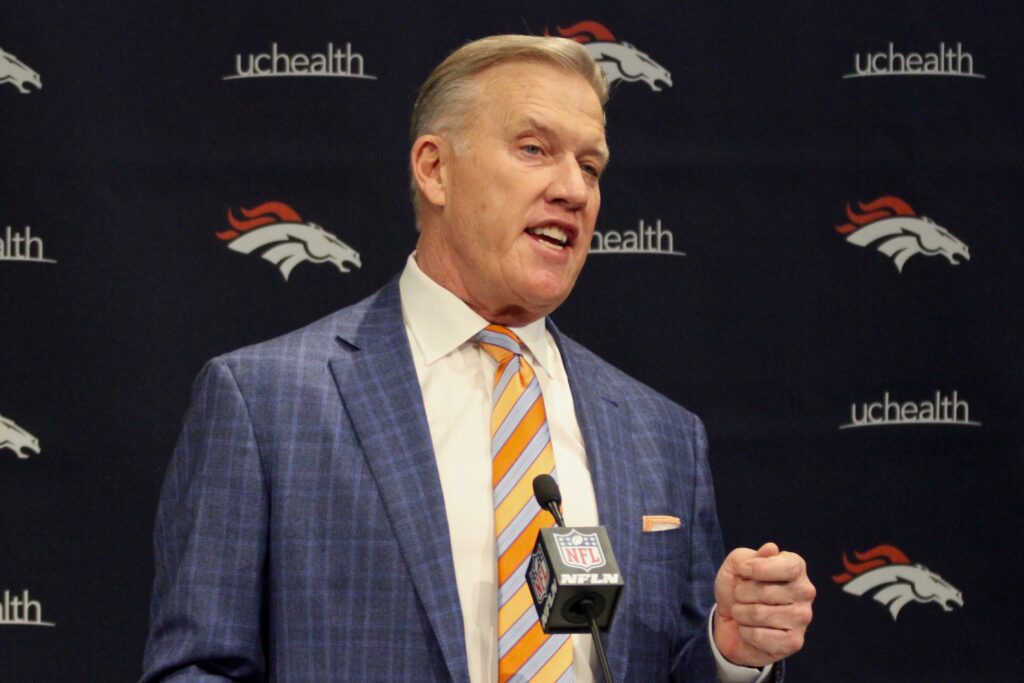 Why John Elway went old school while the rest of the league went new school