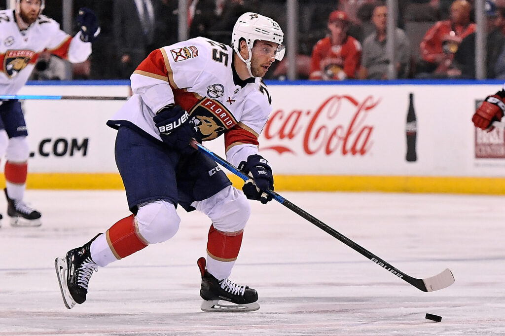 Avalanche adds veteran help at deadline