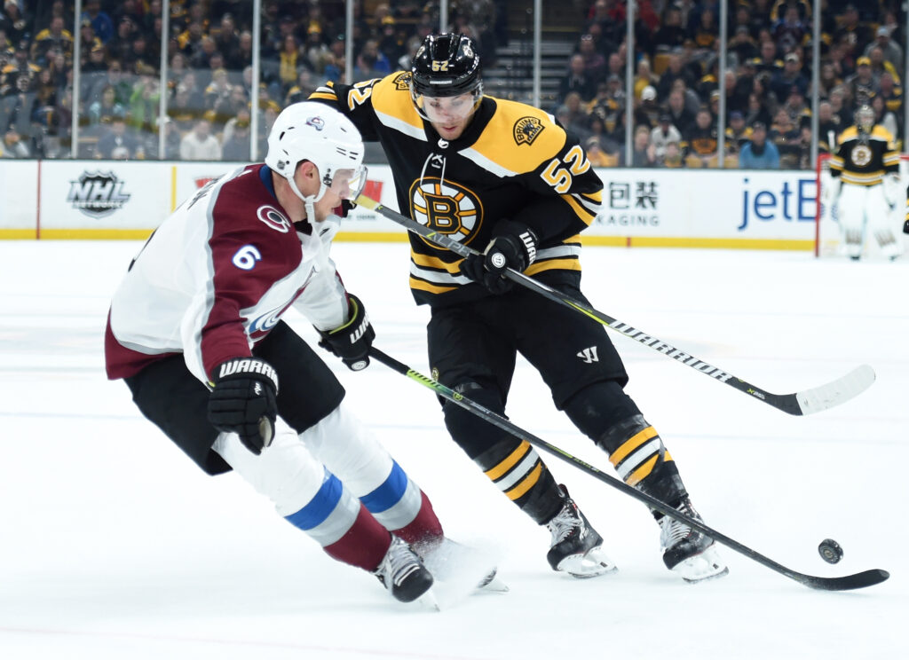 Avalanche look to capture Pepsi Center magic down the stretch