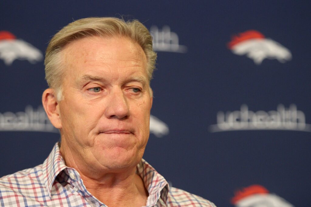 John Elway sent a message on Tuesday while addressing Chris Harris Jr.’s contract situation