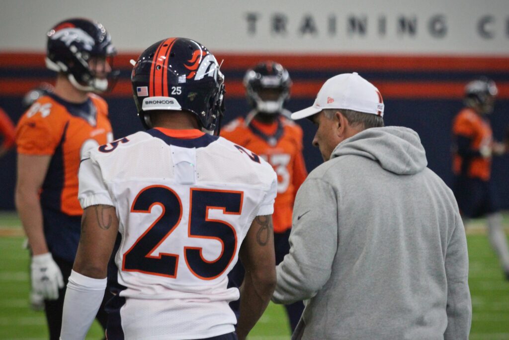Chris Harris Jr. explains why Vic Fangio’s defense is “everything I’ve been crying about”