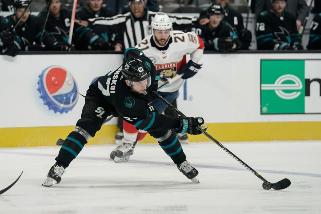 Avalanche signs Joonas Donskoi