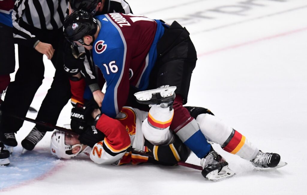 Nikita Zadorov re-signs with Avalanche