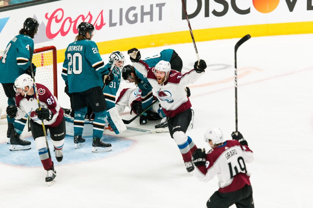 J.T. Compher re-signs with the Colorado Avalanche