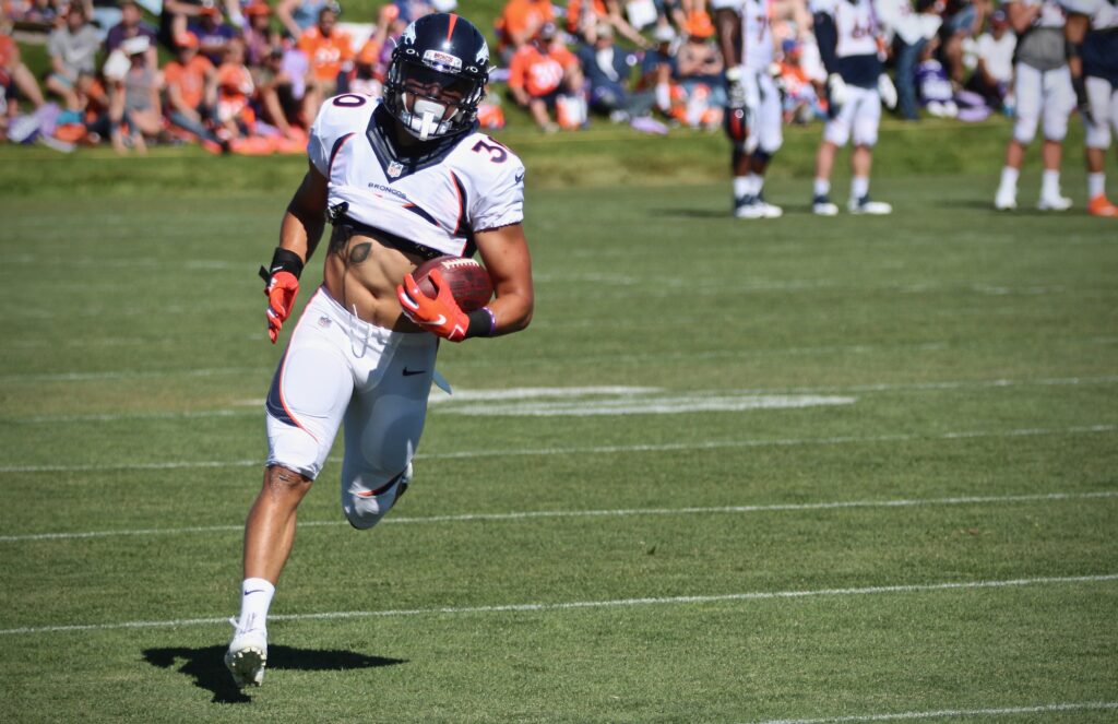 BSN Exclusive: How Phillip Lindsay used his injury recovery to improve his game in a unique way
