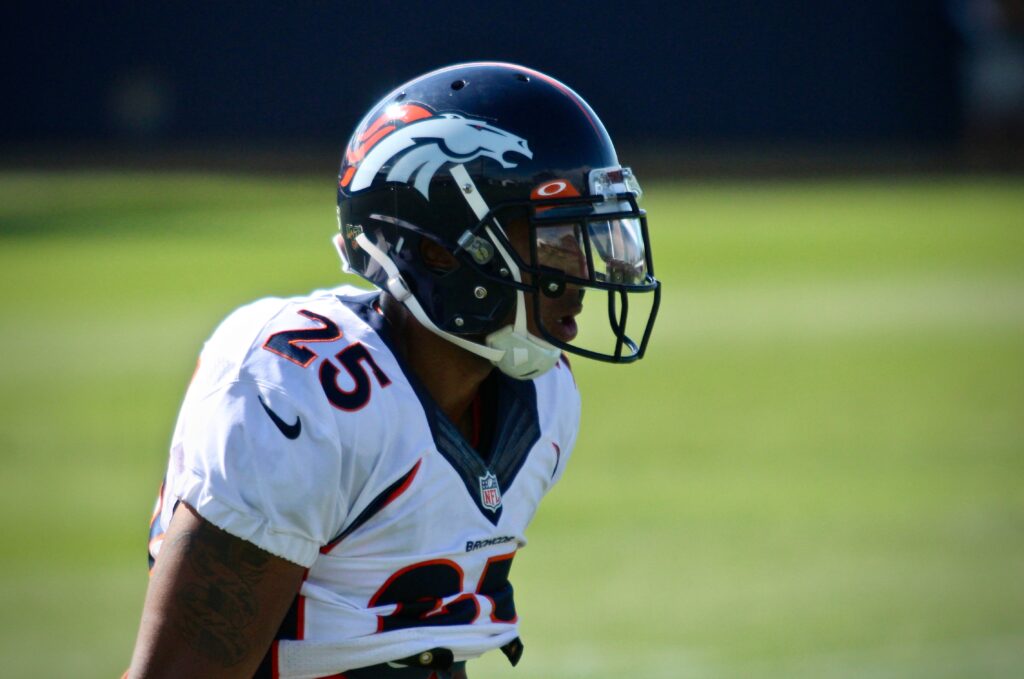 Chris Harris Jr. explains what separates Vic Fangio from any defensive coach he’s ever had
