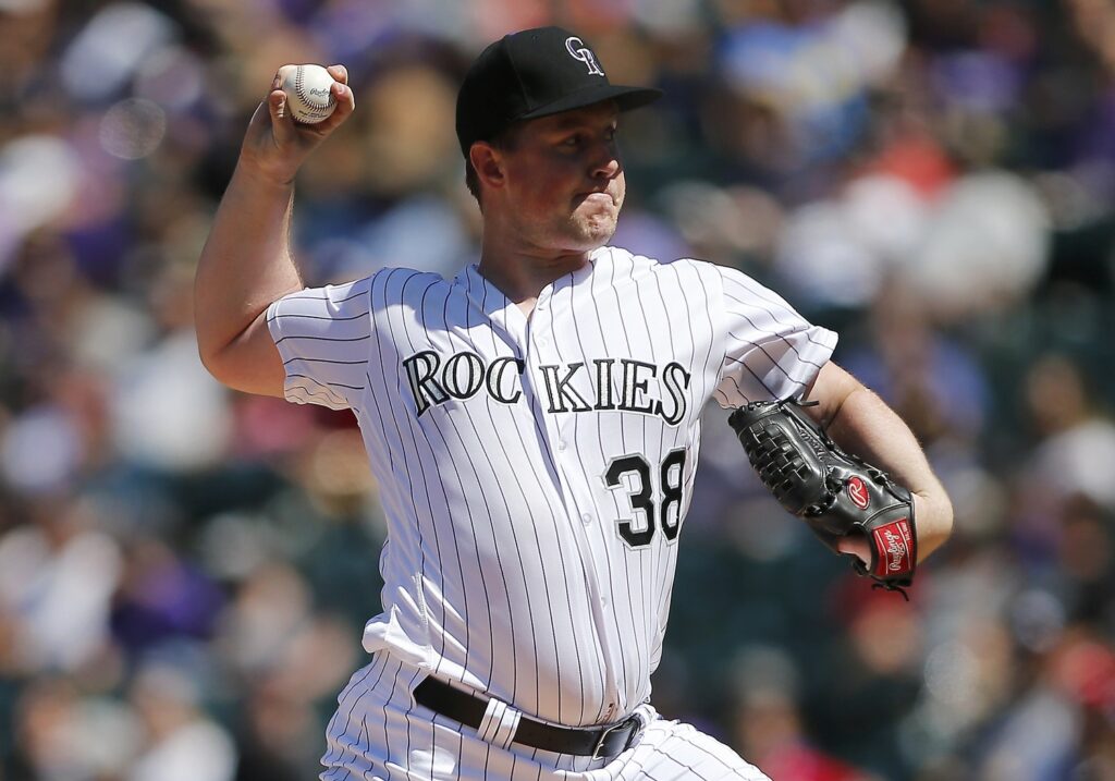 McMahon walks off, Rockies win pitcher’s duel over Braves