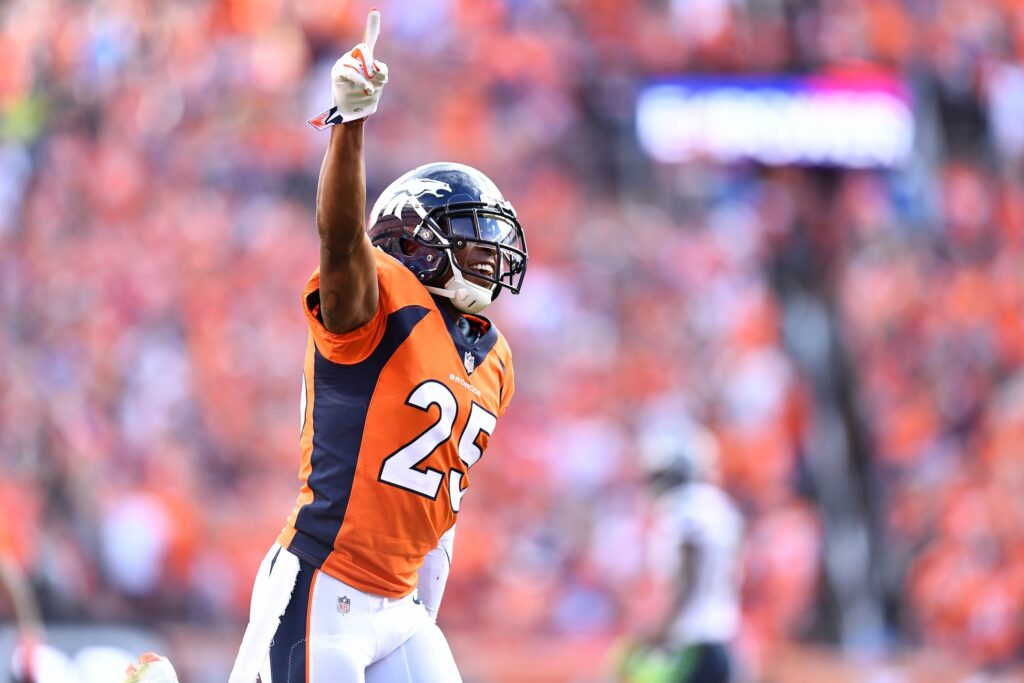 Chris Harris Jr. reminds the world of his last meeting with Antonio Brown