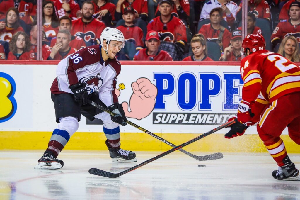 Rantanen shows no rust in leading Avalanche over Flames