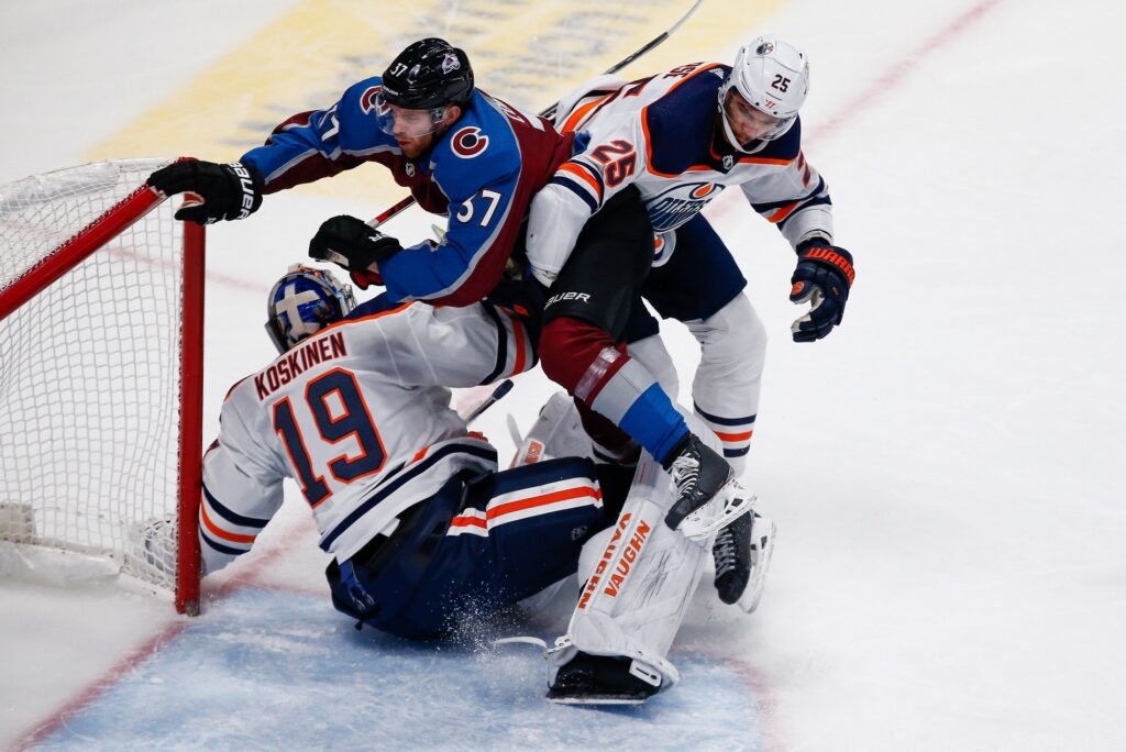 Avs run over Oilers behind dominant defense