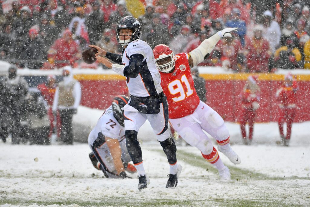 A message to Von Miller and Broncos Country: Step back from the ledge, my friends