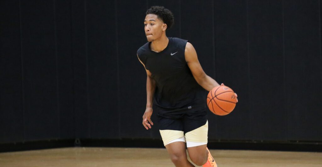 Fellow Colorado native D’Shawn Schwartz wants to take after Derrick White