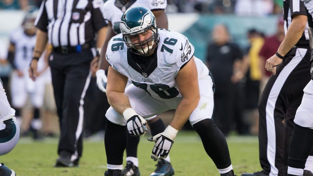 Broncos trade for versatile offensive lineman