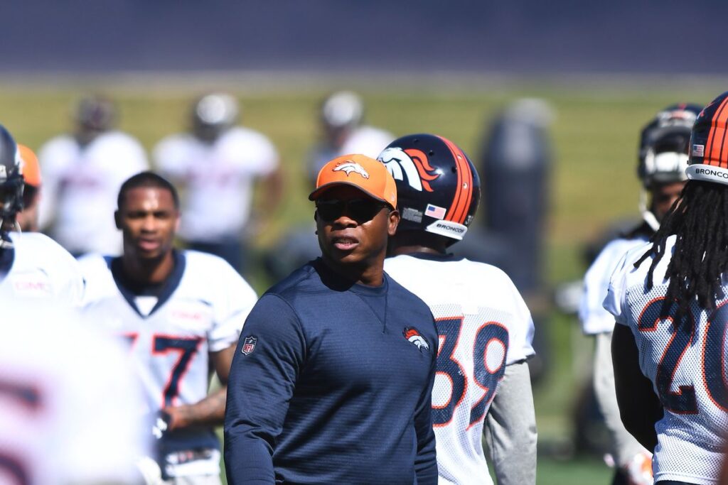 Vance Joseph putting his stamp on Broncos practice routine
