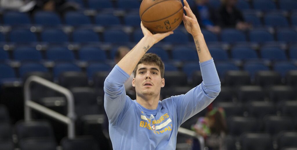 Skyforce blowout Legends, as Hernangomez, Beasley impress