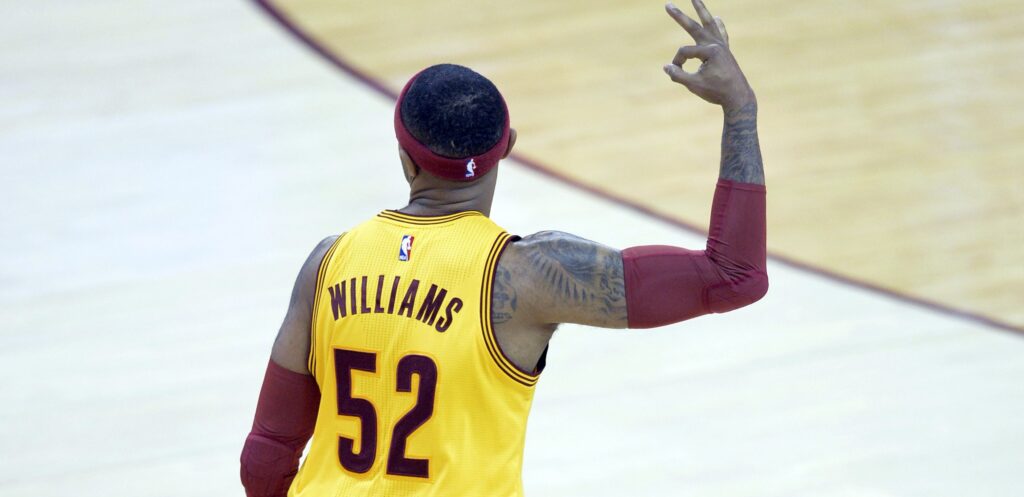Report: Nuggets claim Mo Williams off waivers