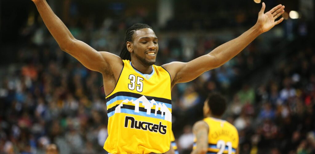 Nuggets’ Kenneth Faried leaves game with right ankle sprain