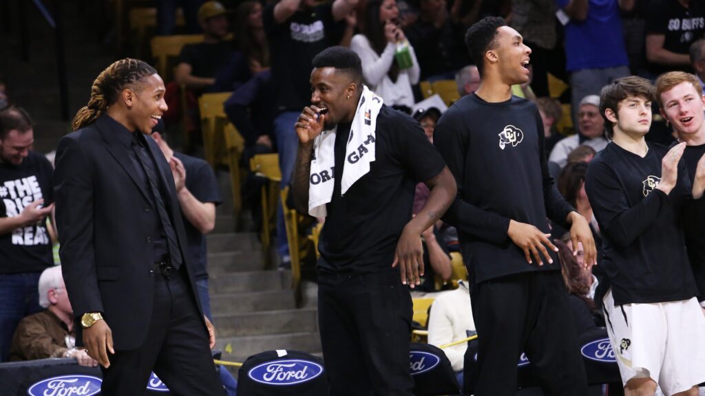 PHOTOS: No XJ and Wes, no problem for CU