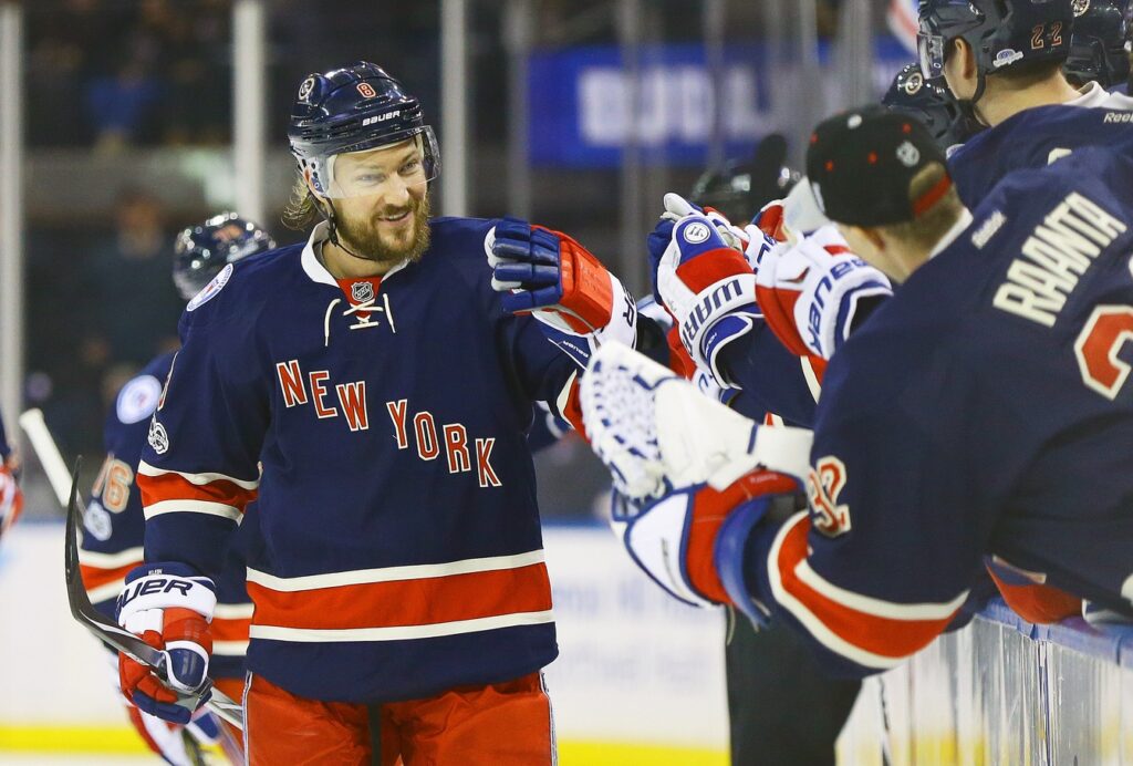 Avs collapse in third period yet again in loss to Rangers