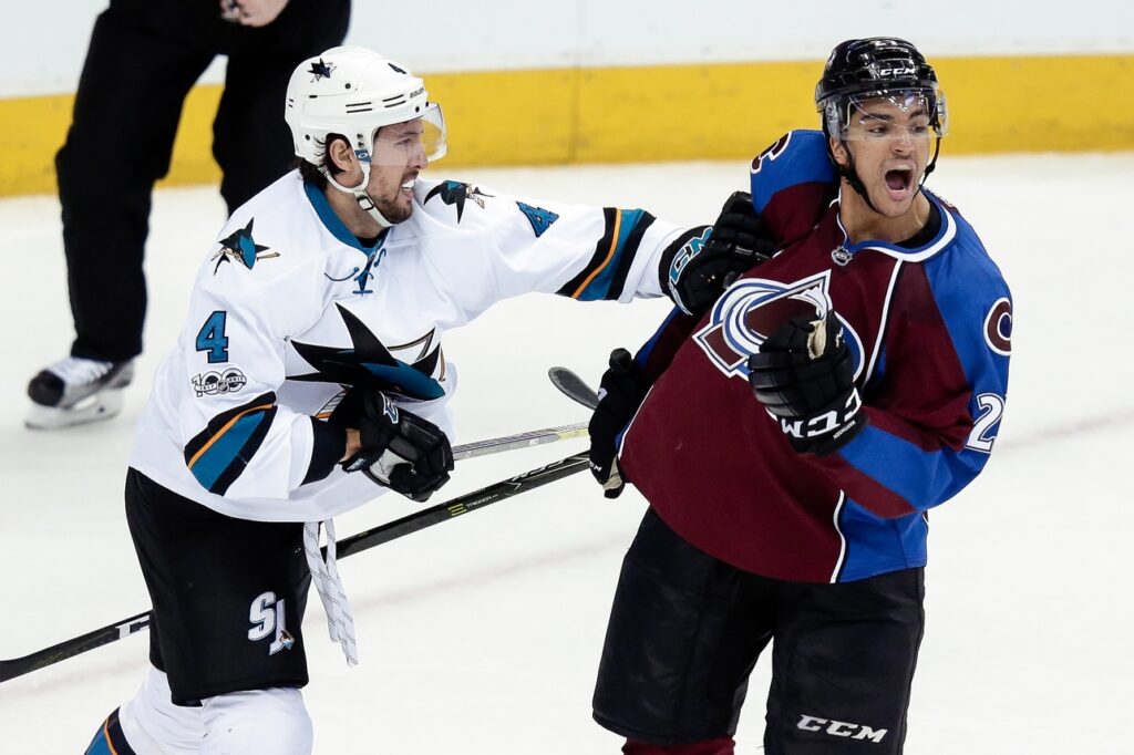Avalanche trade Andreas Martinsen to Montreal