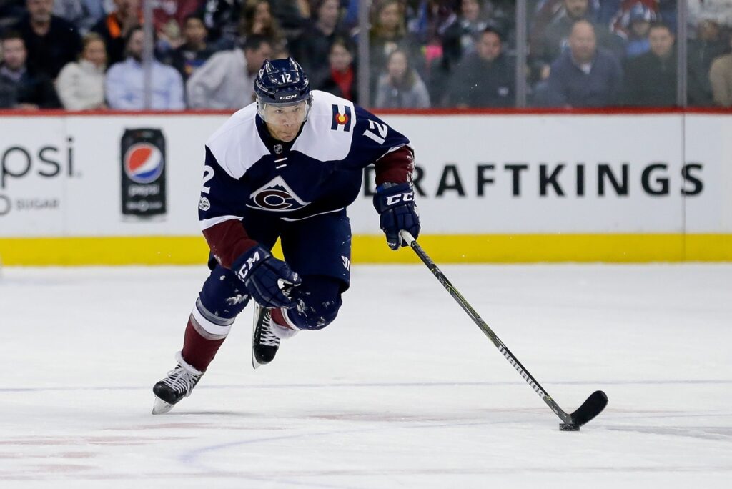 No frenzy; on trade deadline day, Avs mostly stand pat