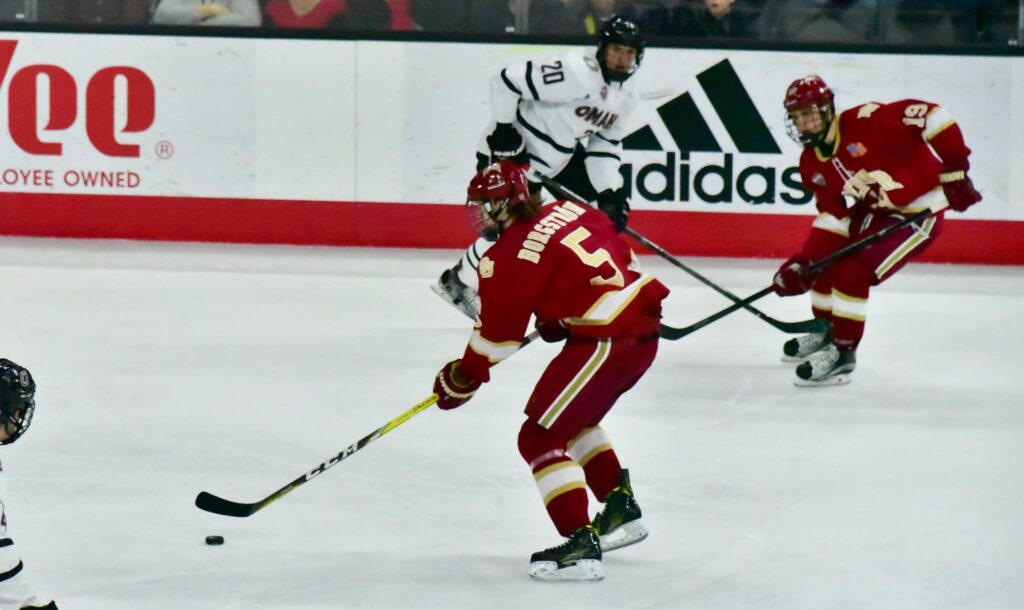 Pios prepare for post-season with weekend sweep over Omaha