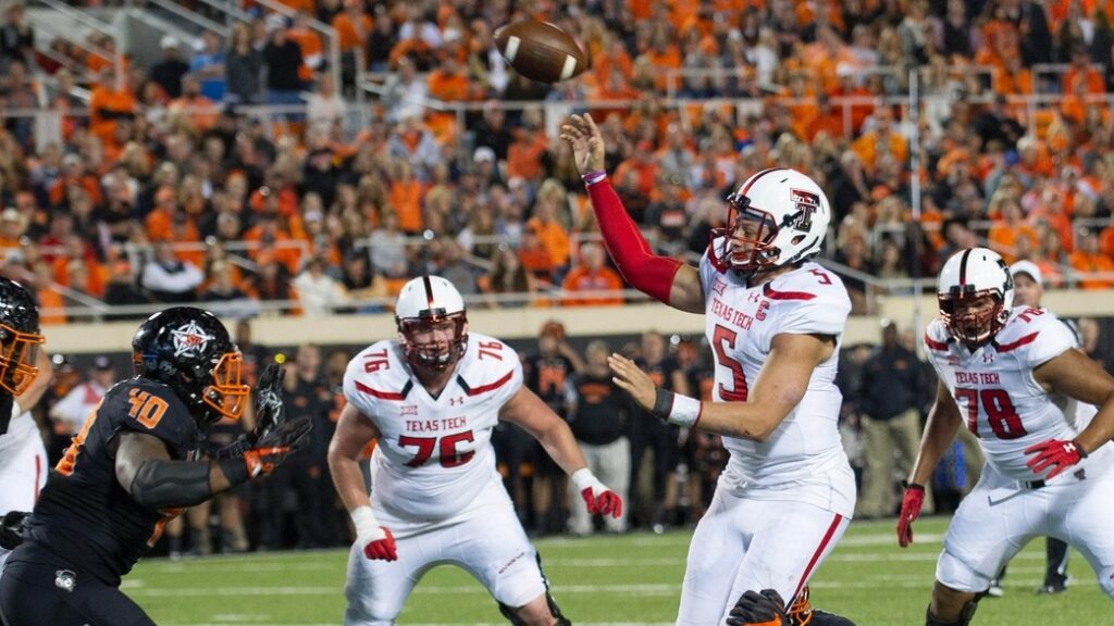 Grading the AFC West’s moves in the first round of the draft