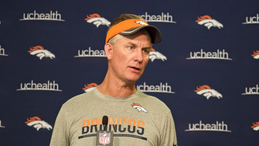 Decision on starting quarterback will change Broncos offense