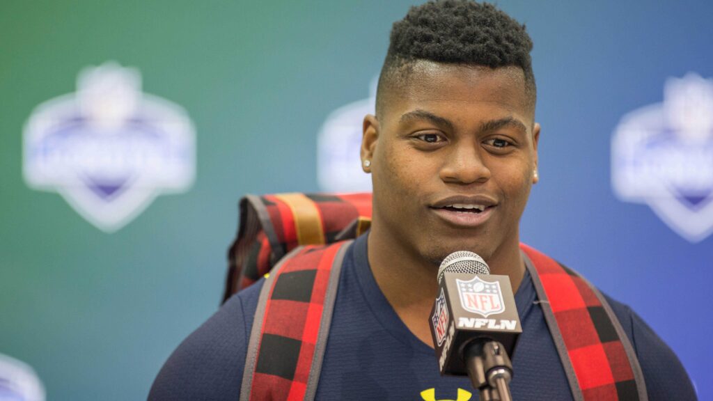 Broncos finalize rookie contracts