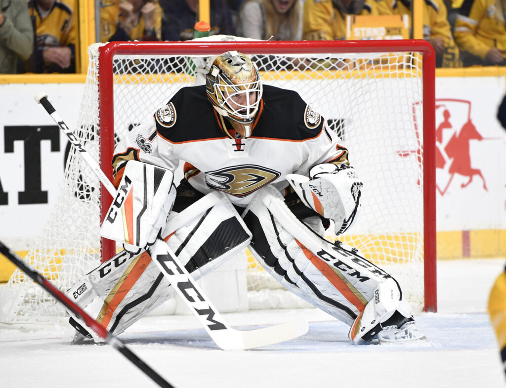 Sources: Avalanche to sign goaltender Jonathan Bernier on NHL free-agent market