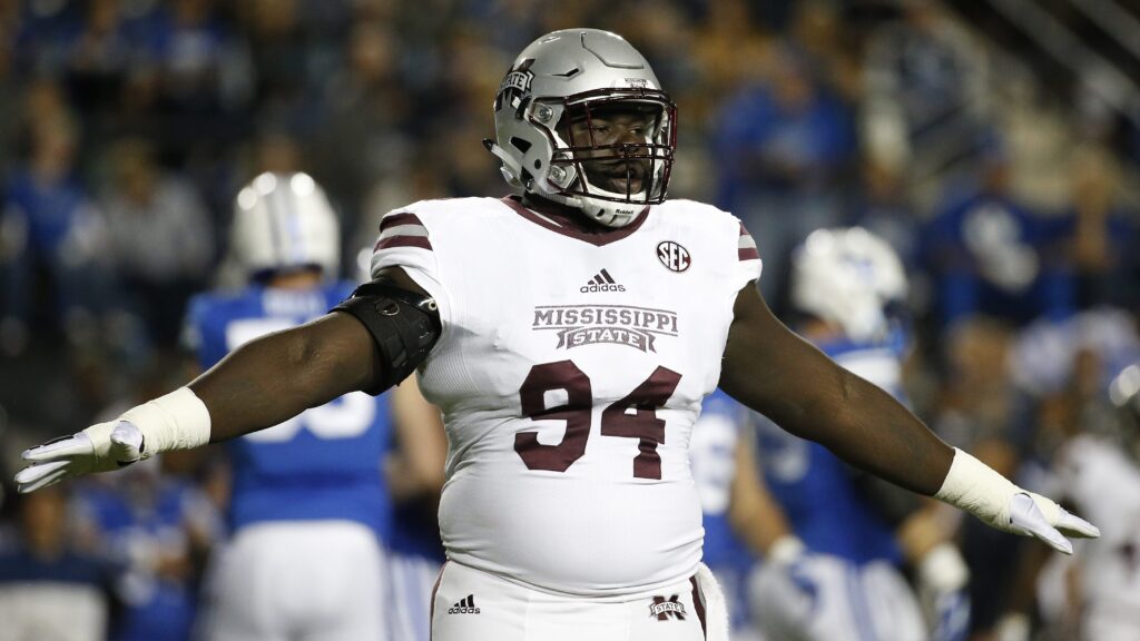 Broncos sign rookie to replace IR-bound Winn