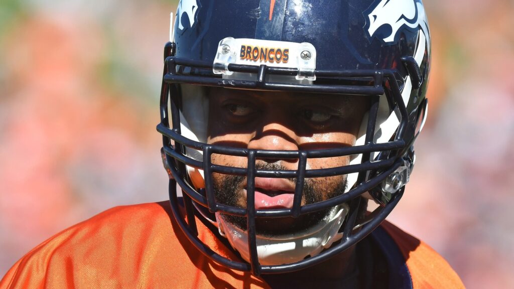 Why Ronald Leary should absolutely stay on the right side