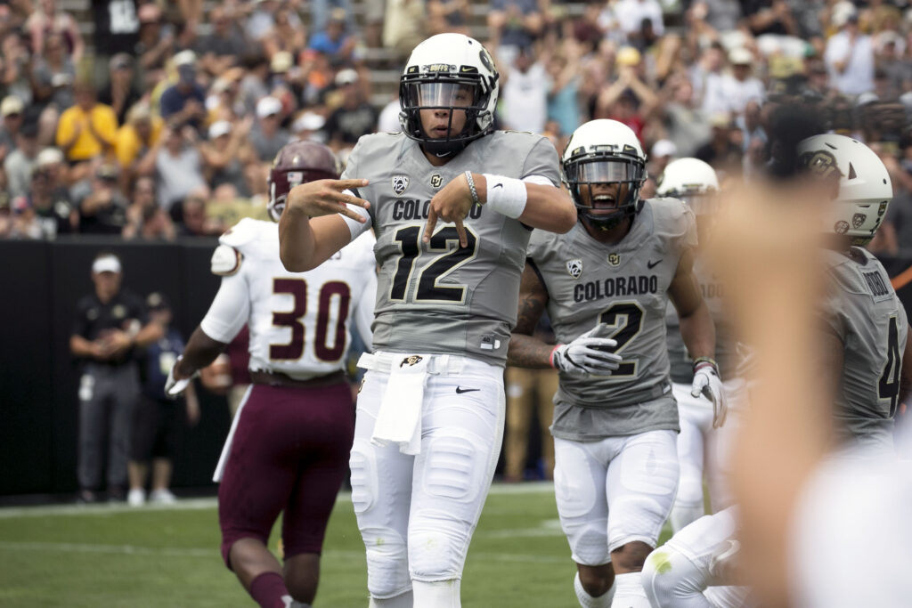 Montez honors the passing of fraternity brother with touchdown celebration