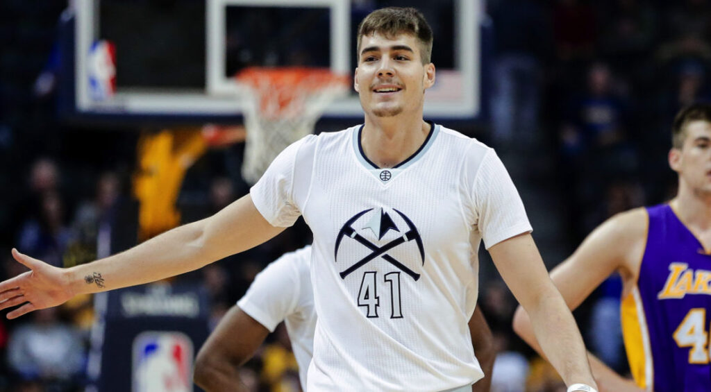Juancho Hernangomez diagnosed with mono, out indefinitely