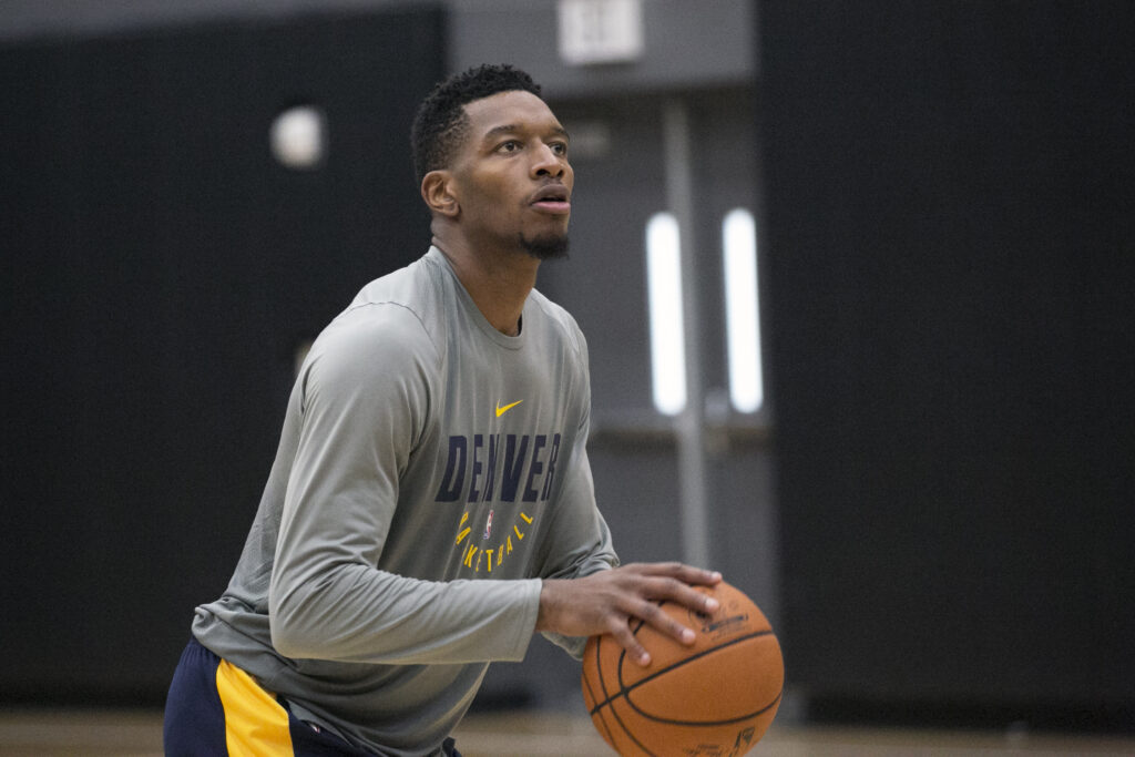 Torrey Craig shines in G League debut