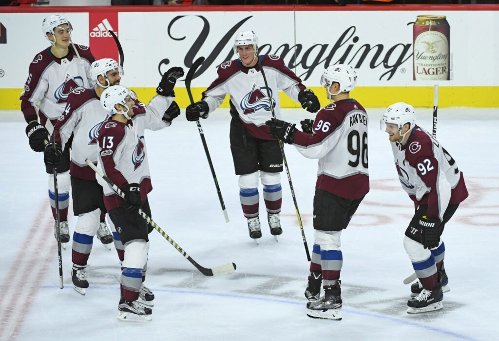 Avs find a way in Philly, move to 8-5-0
