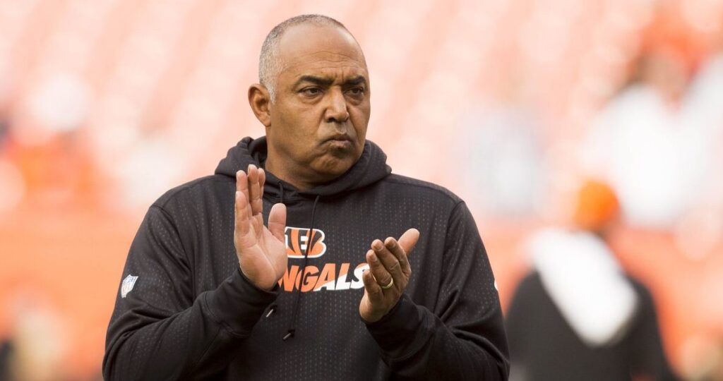 Bengals’ Marvin Lewis offers a small bit of wisdom for Broncos’ Vance Joseph