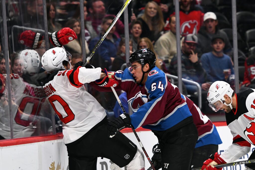 Slow start dooms lethargic Avalanche in loss to Devils