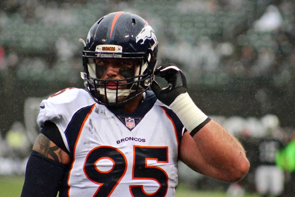 Broncos’ Derek Wolfe headed to IR