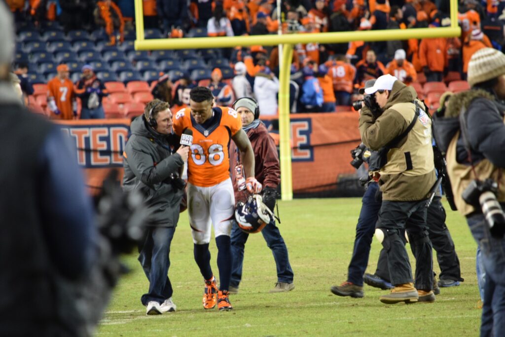 Peyton Manning gives up game ball to give to Demaryius Thomas’ mother