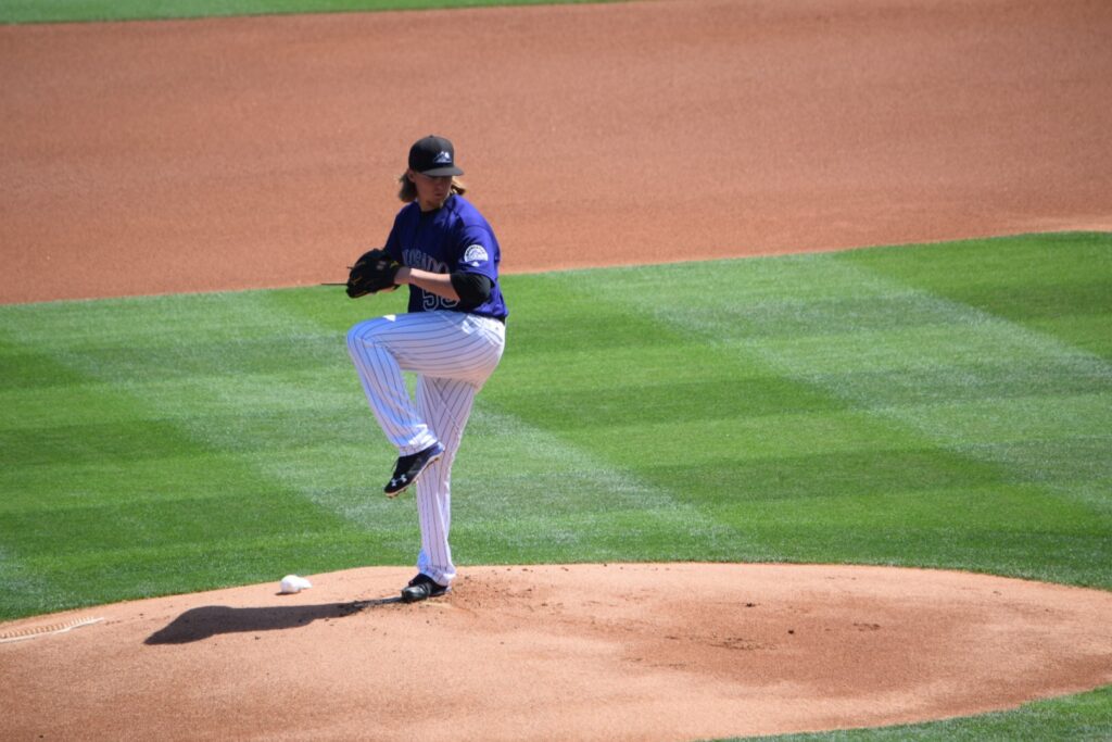 Jonathan Gray diagnosed with abdominal strain, no timetable for return