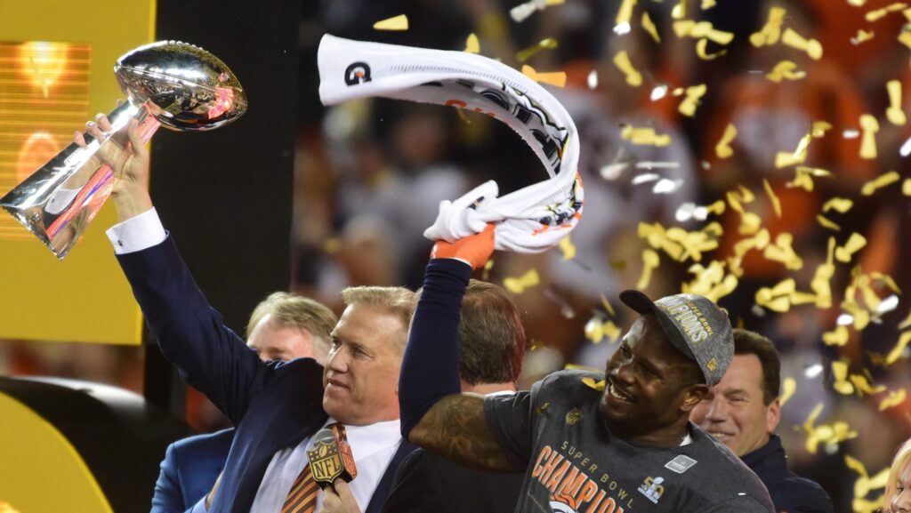 Hate it or love it, Broncos must earn their respect in 2016