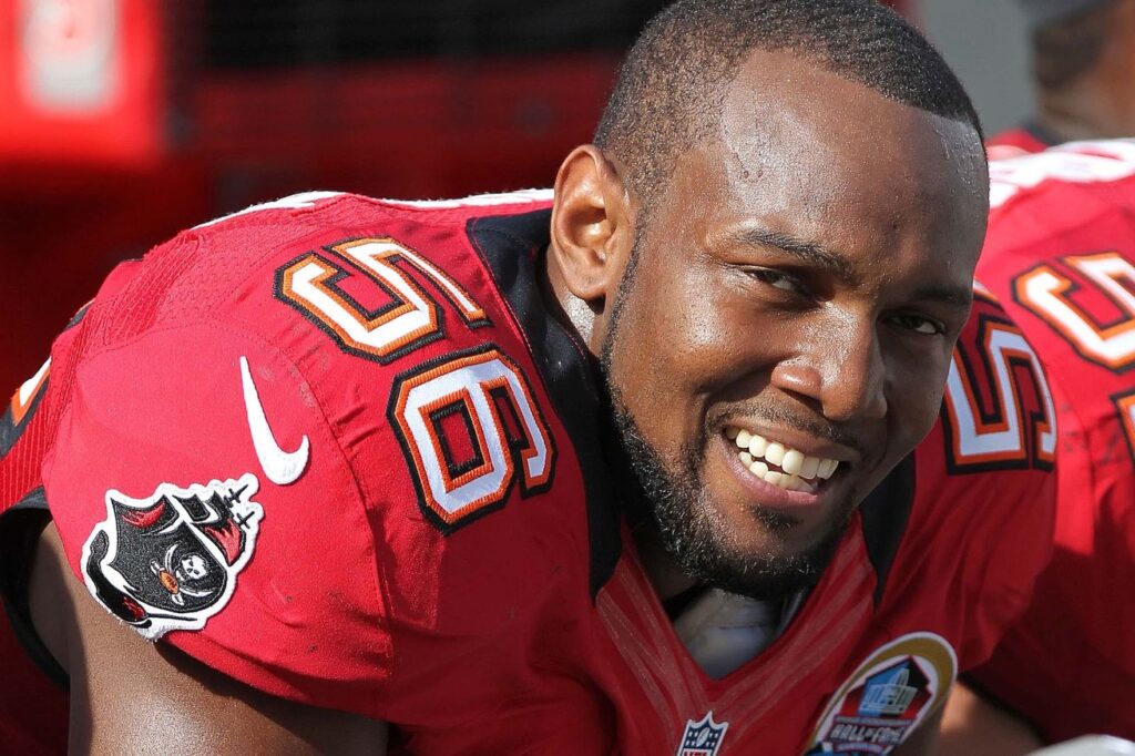 Denver Broncos sign unrestricted free agent LB Dekoda Watson