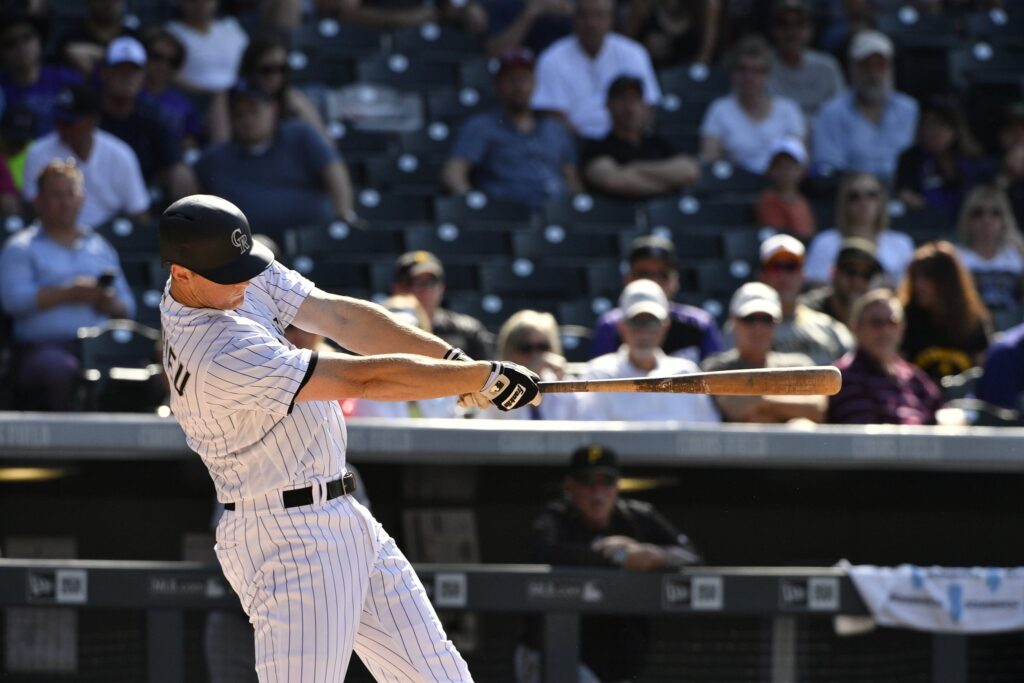 De La Rosa perfect out of pen as offense combusts on hot day