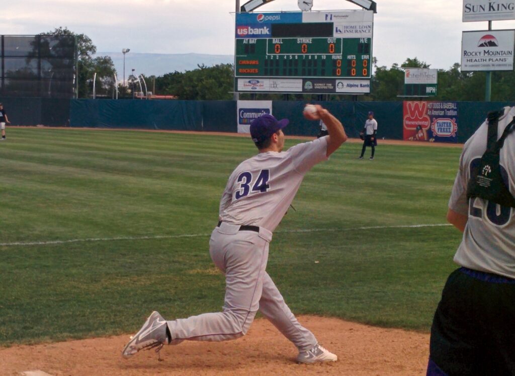 VIDEO: Colorado Rockies first-round pick Riley Pint throws bullpen session