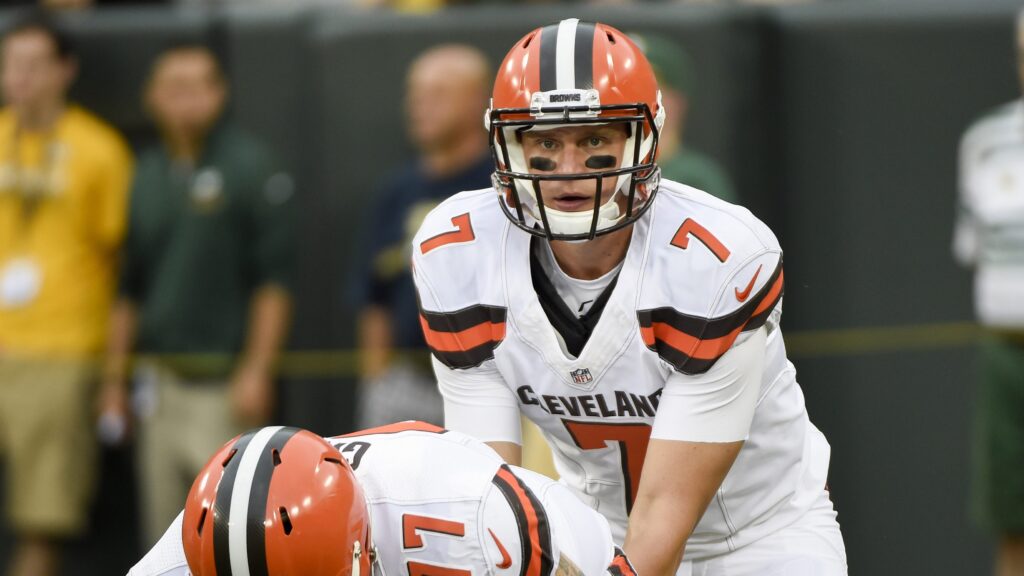 Broncos add quarterback Austin Davis to complete 53-man roster