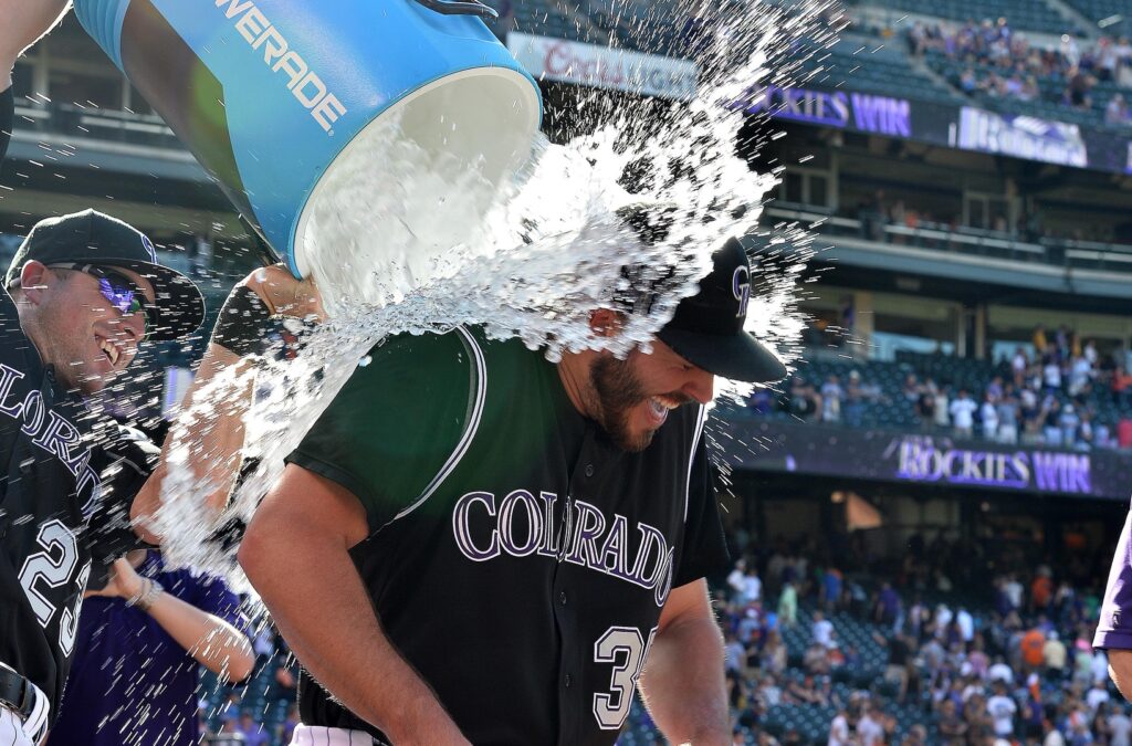 Bettis throws 2-hit CGSO against Giants, Rockies win 6-0